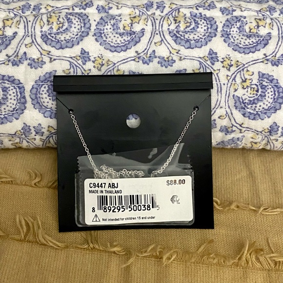 Coach | Signature Crystal Cluster Necklace NEW - Picture 5 of 5